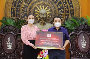 Viện PSD trao tặng sản phẩm hỗ trợ nâng cao sức khỏe cho các tỉnh phía Nam